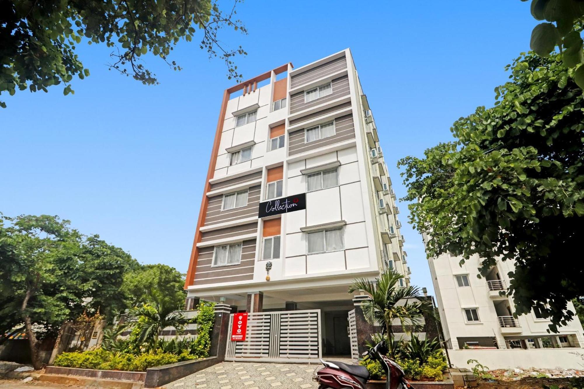 Super Capital O Srinika Inn Gachibowli Экстерьер фото