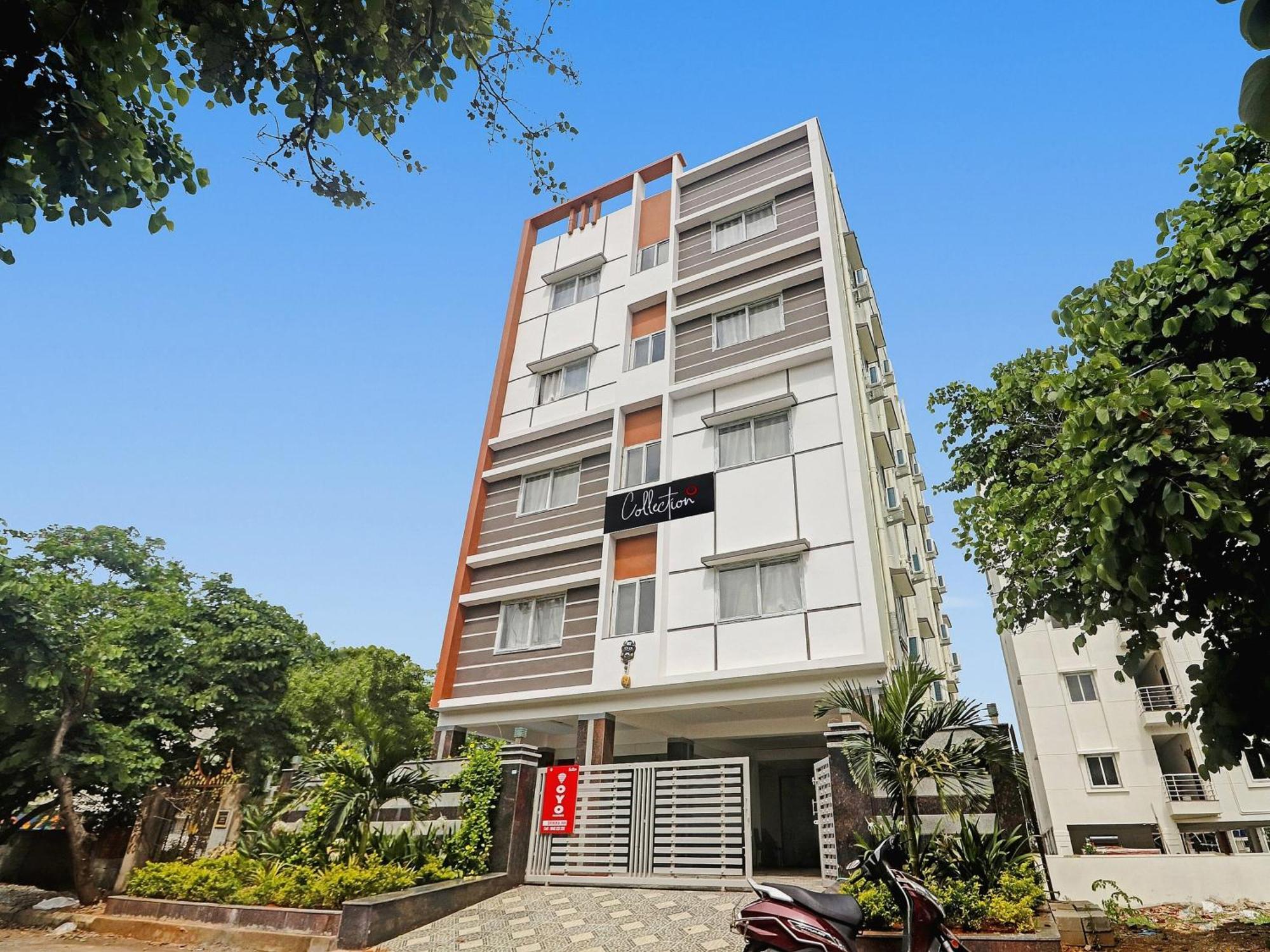Super Capital O Srinika Inn Gachibowli Экстерьер фото